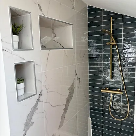 Cocon Lumineux Sous Les Toits De * Niza