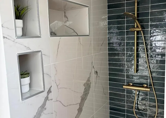 Cocon Lumineux Sous Les Toits De * 尼斯